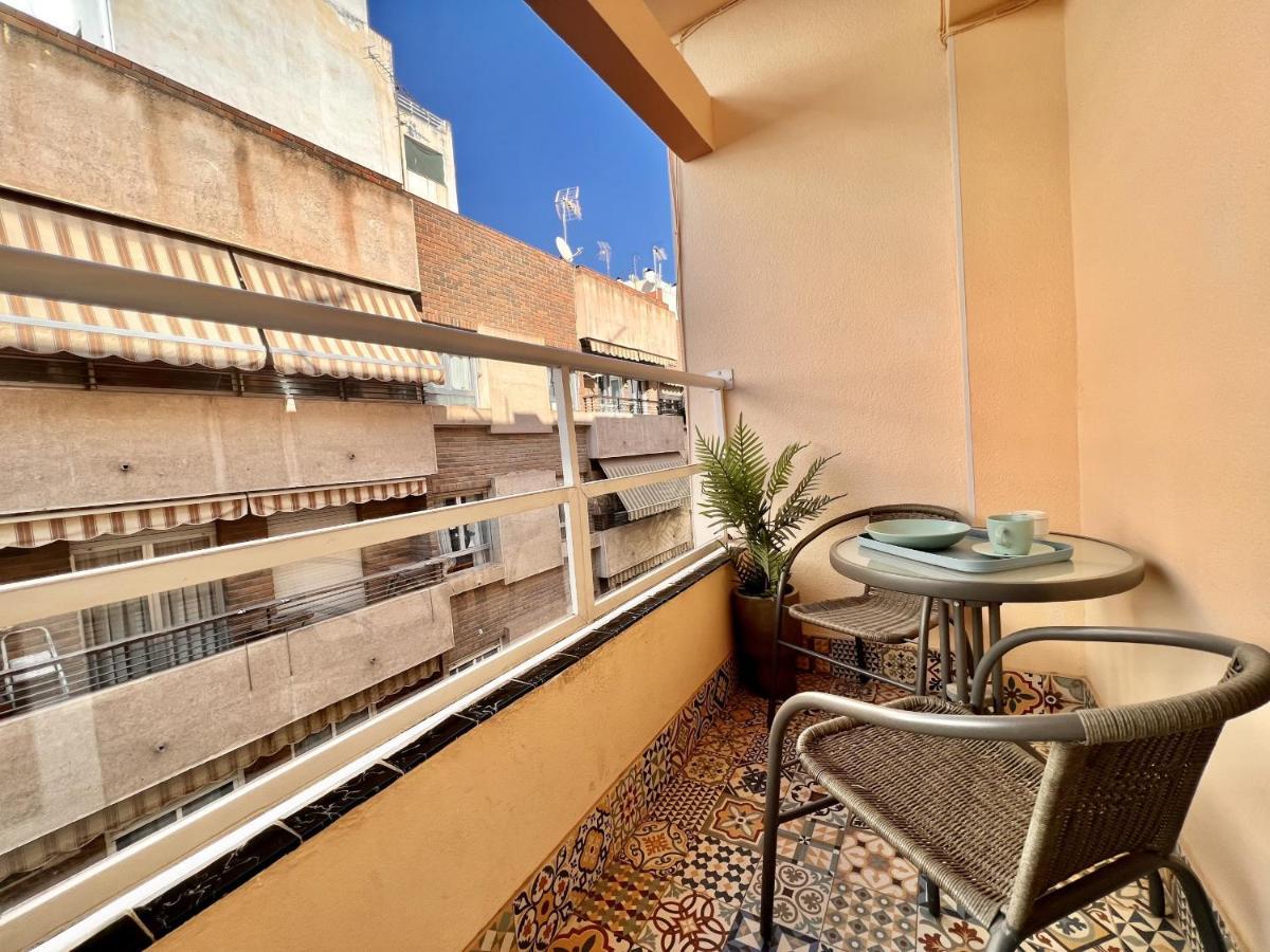 Downtown Apartment By United Renters Alicante Extérieur photo